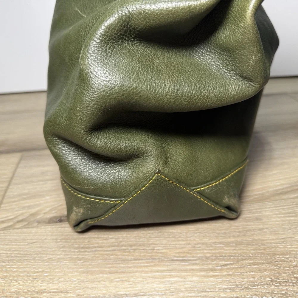 Dooney & Bourke good used